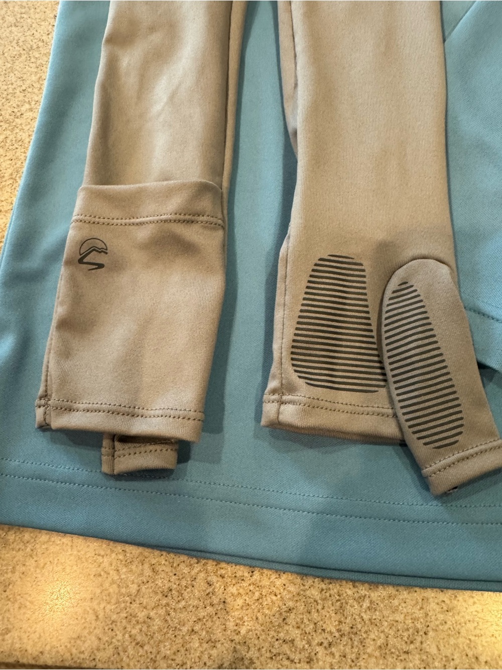 sun Day Afternoons long sleeve shirt,sleeves, and gloves. Sun Protection - Picture 6 of 9